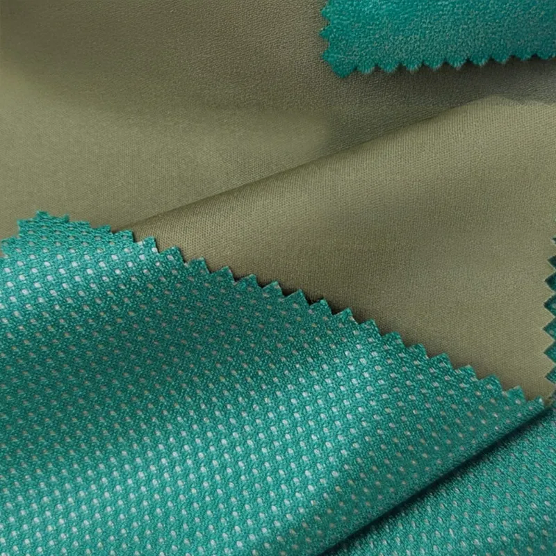 Tejido Softshell de alta transpirabilidad.